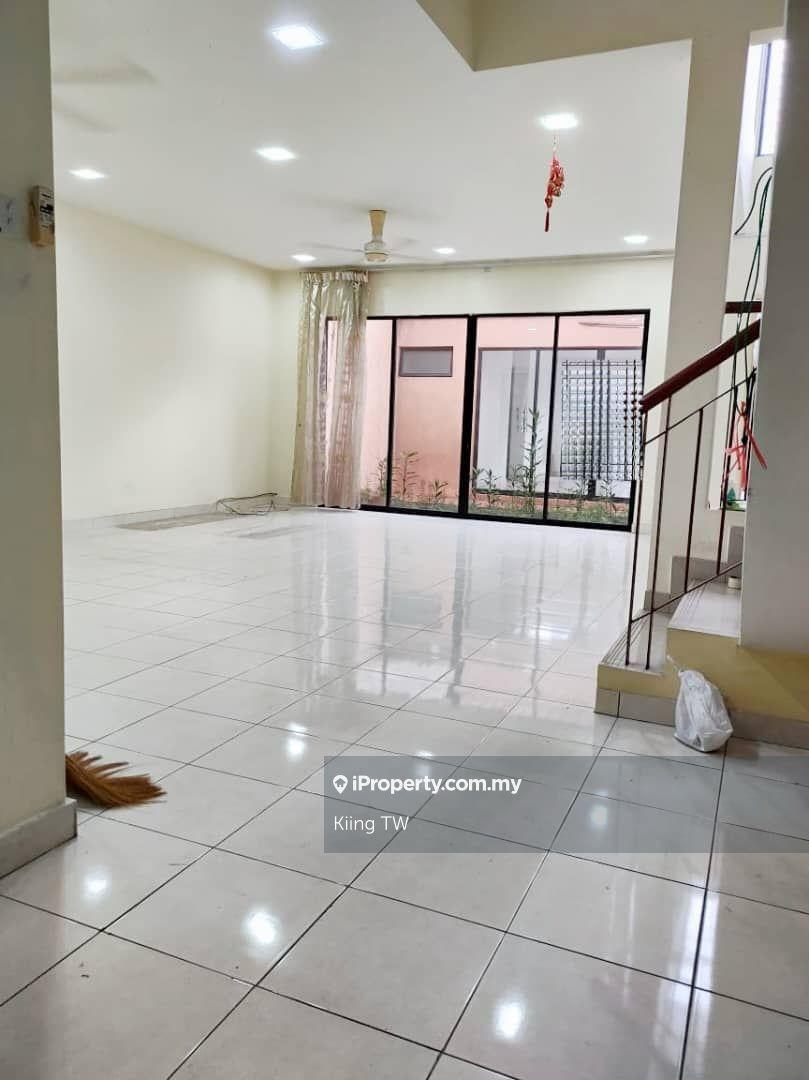 Taman Residensi @Jalan Ipoh Three Storey House for Sale