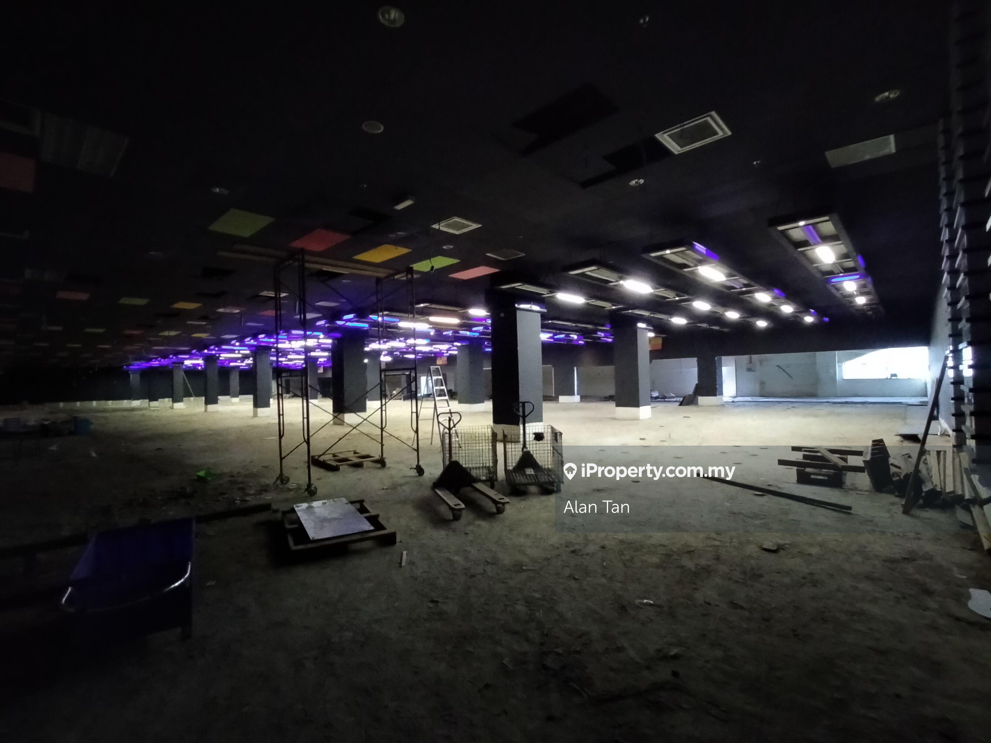 South City Plaza Commercial Unit For Rent