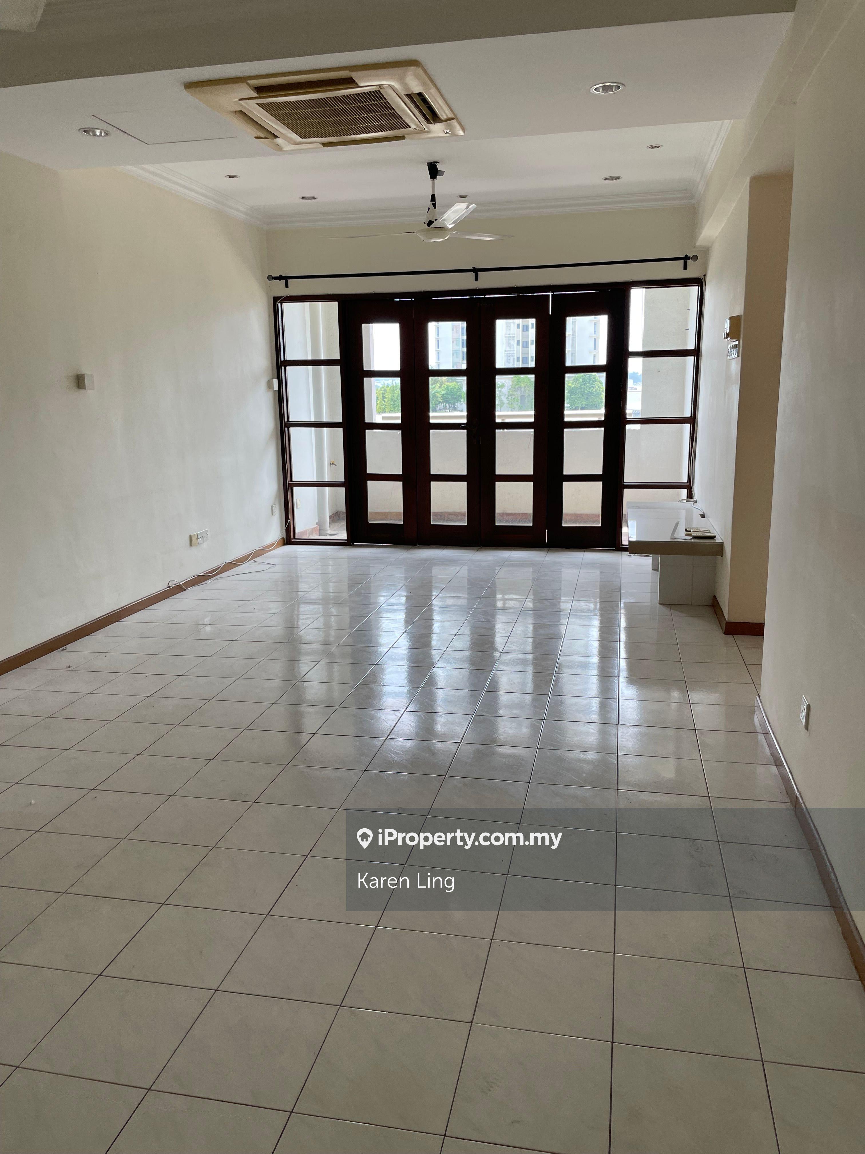 Opp Lai Meng Chinese school. Walking distance to Bkt. Jalil  Pavillion