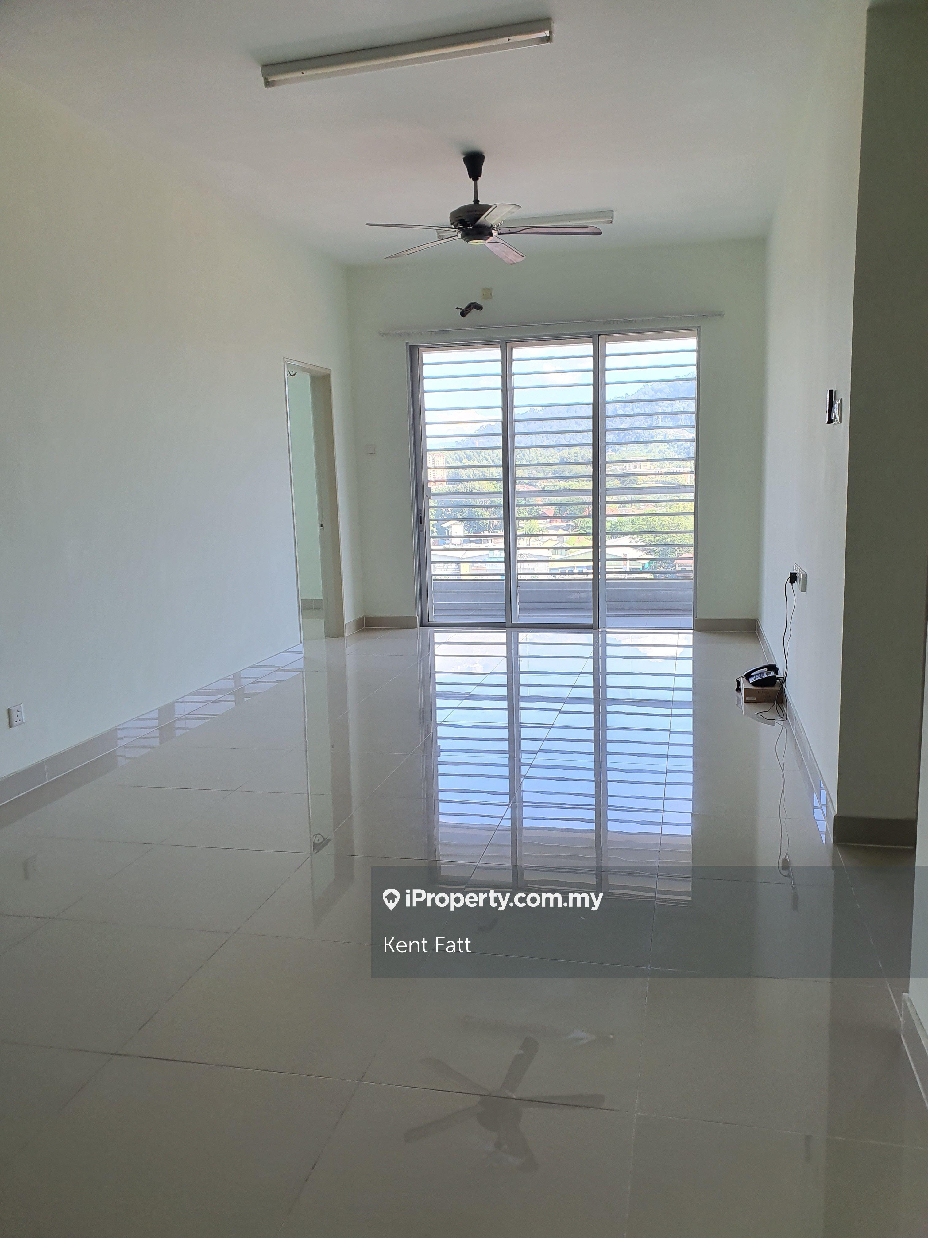 4 Bedroom 3 Bathroom 2 Car Park Condominium For Sale