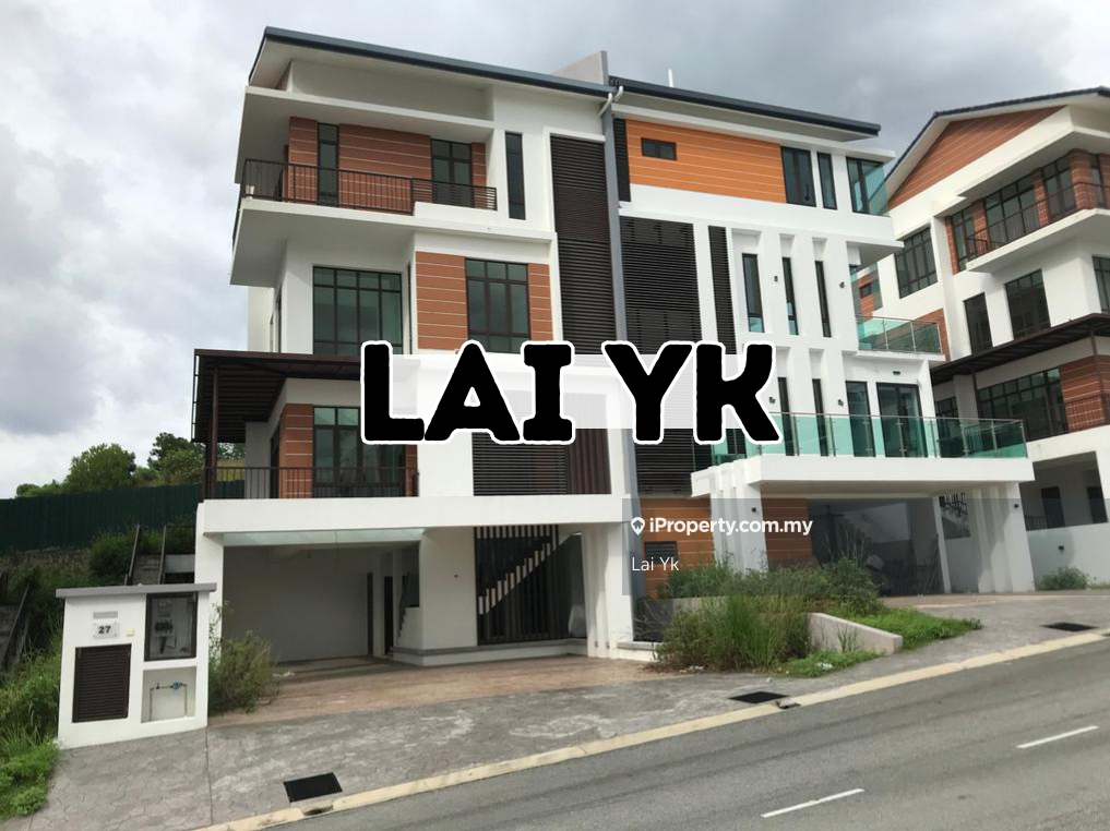 Semi-D house for Sale