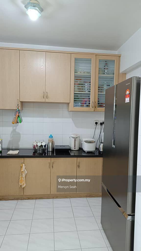 Halaman Kristal 1100 Sqft High Floor 1 Car Park Corner Unit Worth Deal