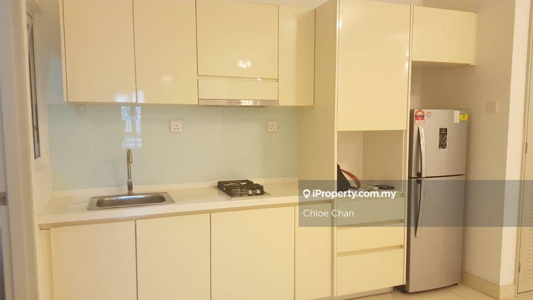 V Residence 3 @ Sunway Velocity 947sf 2r2b Near MRT Unit For Sale