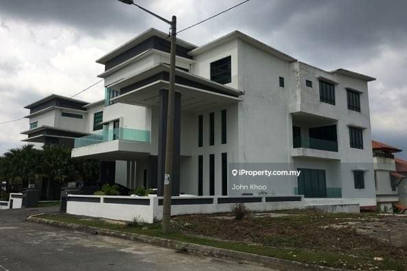 Bungalow house in kota emerald,rawang,selangor