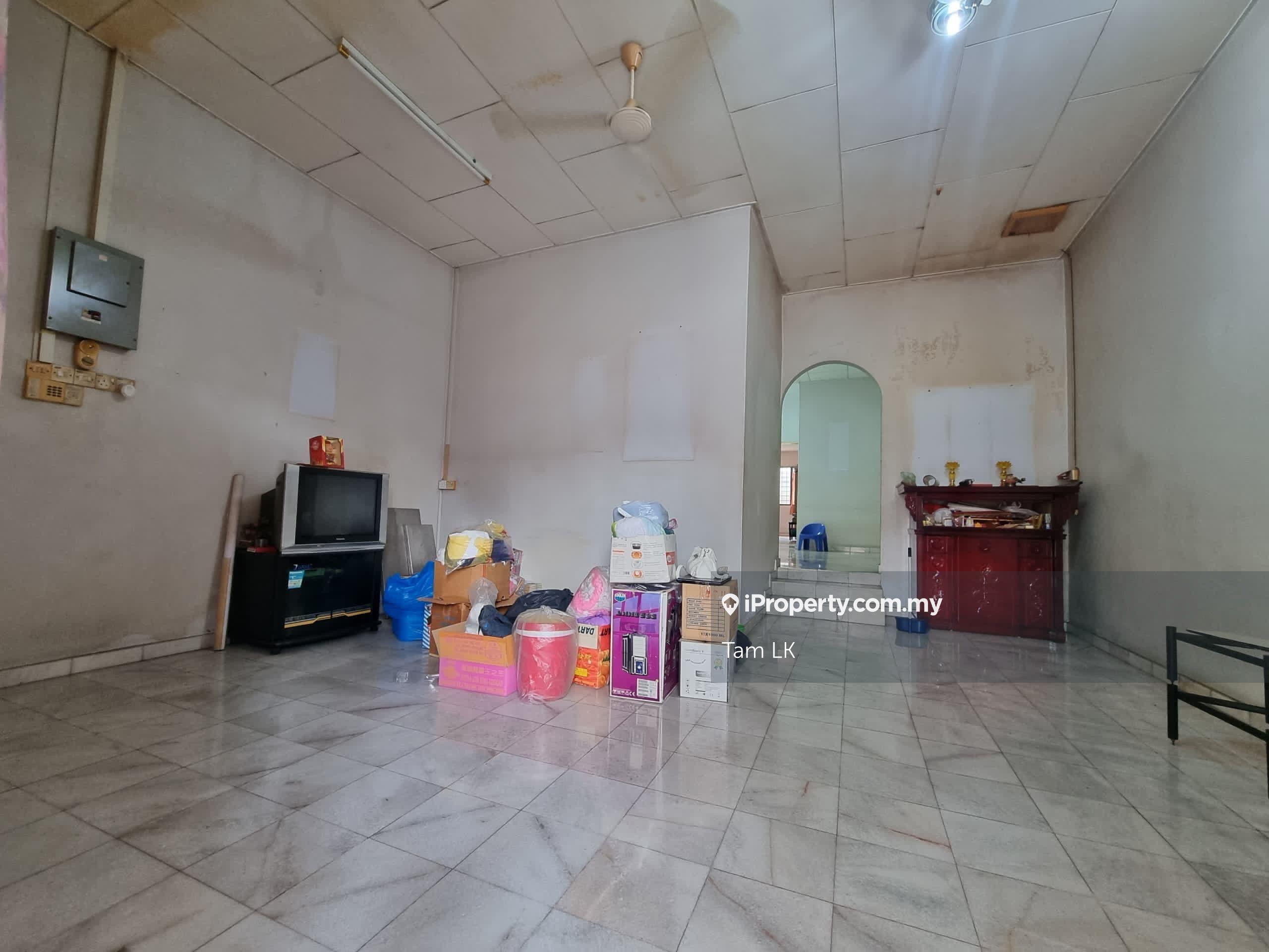 Taman Mewah 1 Story Semi-D Corner For Sale