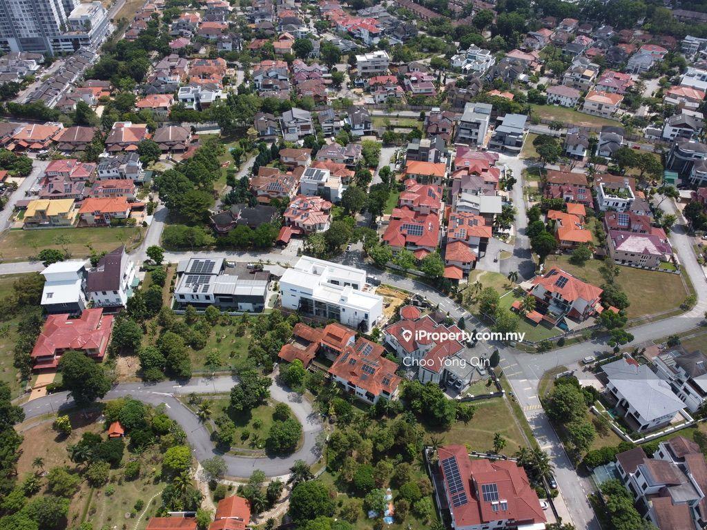 Huge Bungalow Land for Sale