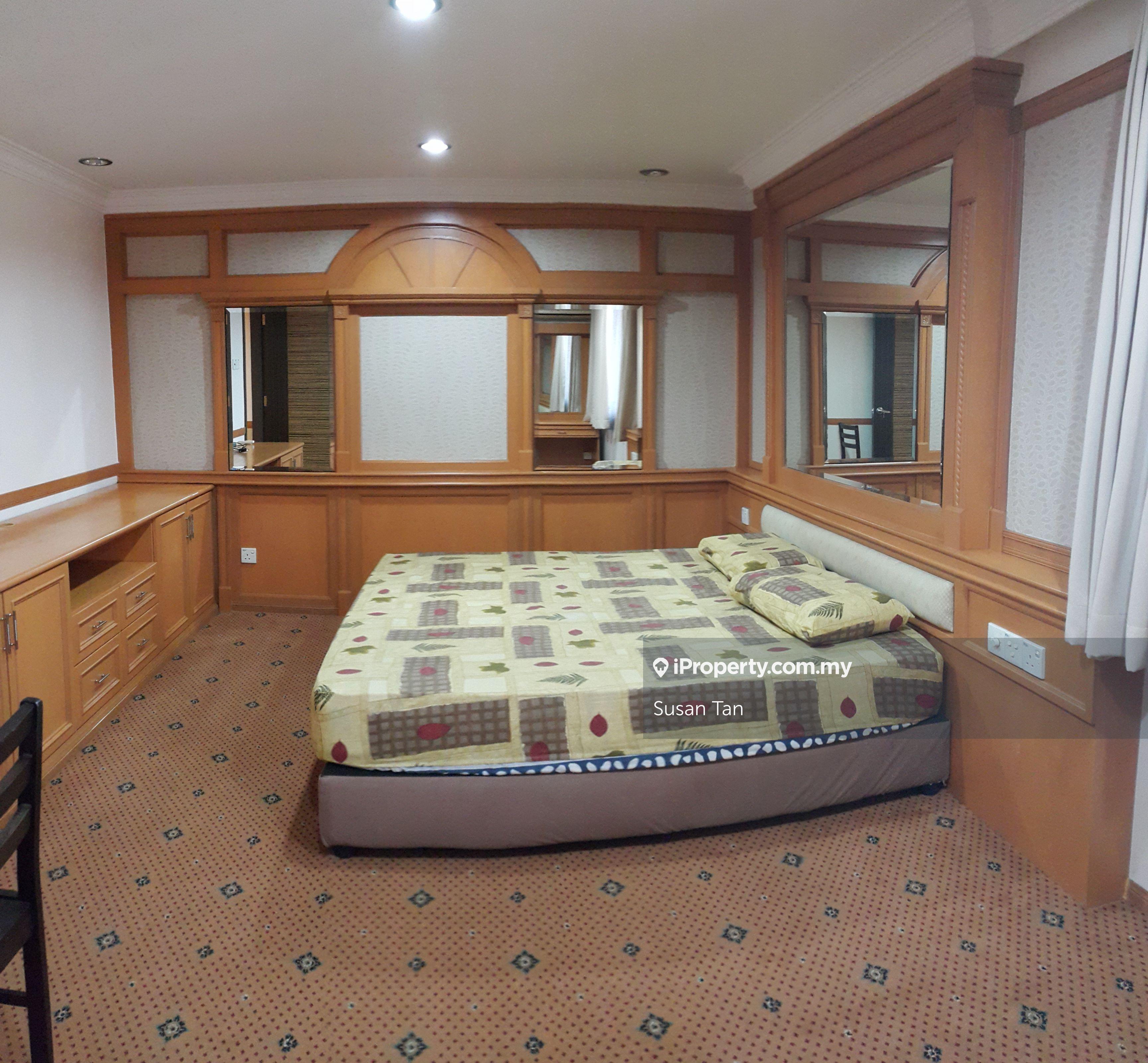 Waikiki condo seaview unit opposite beach
