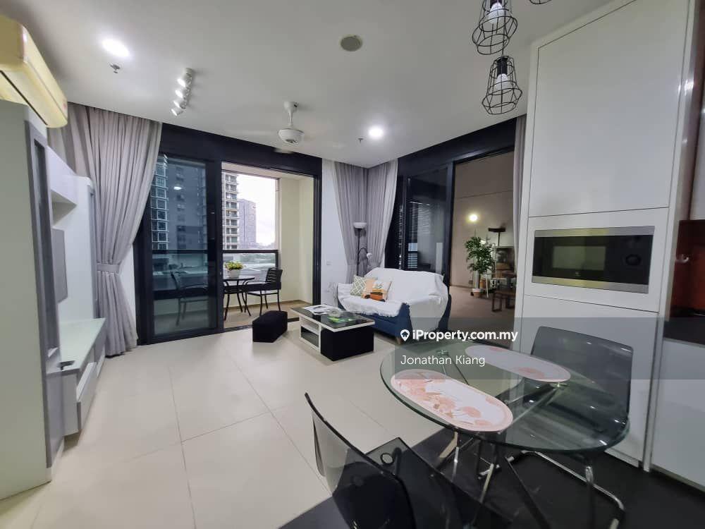 Fully Furnish Arcoris Soho 1 bedroom For Sale