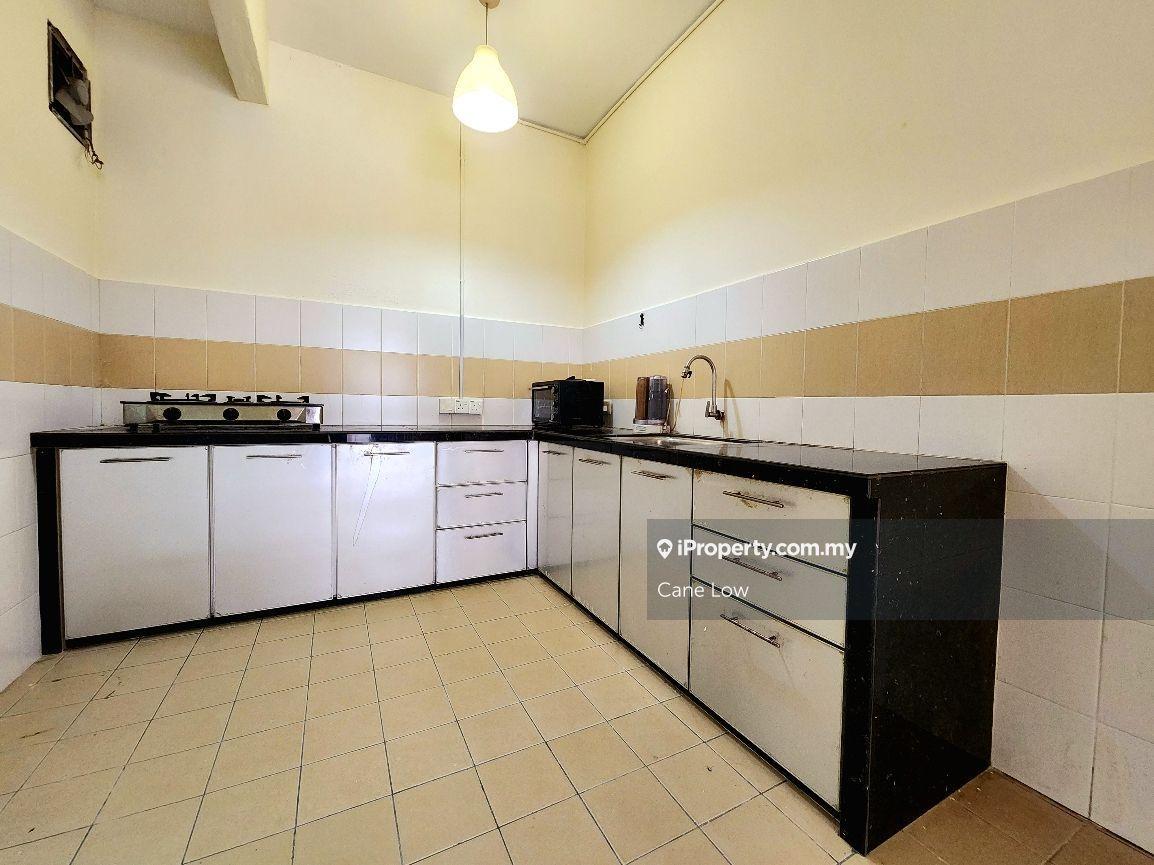 Poolview High Floor