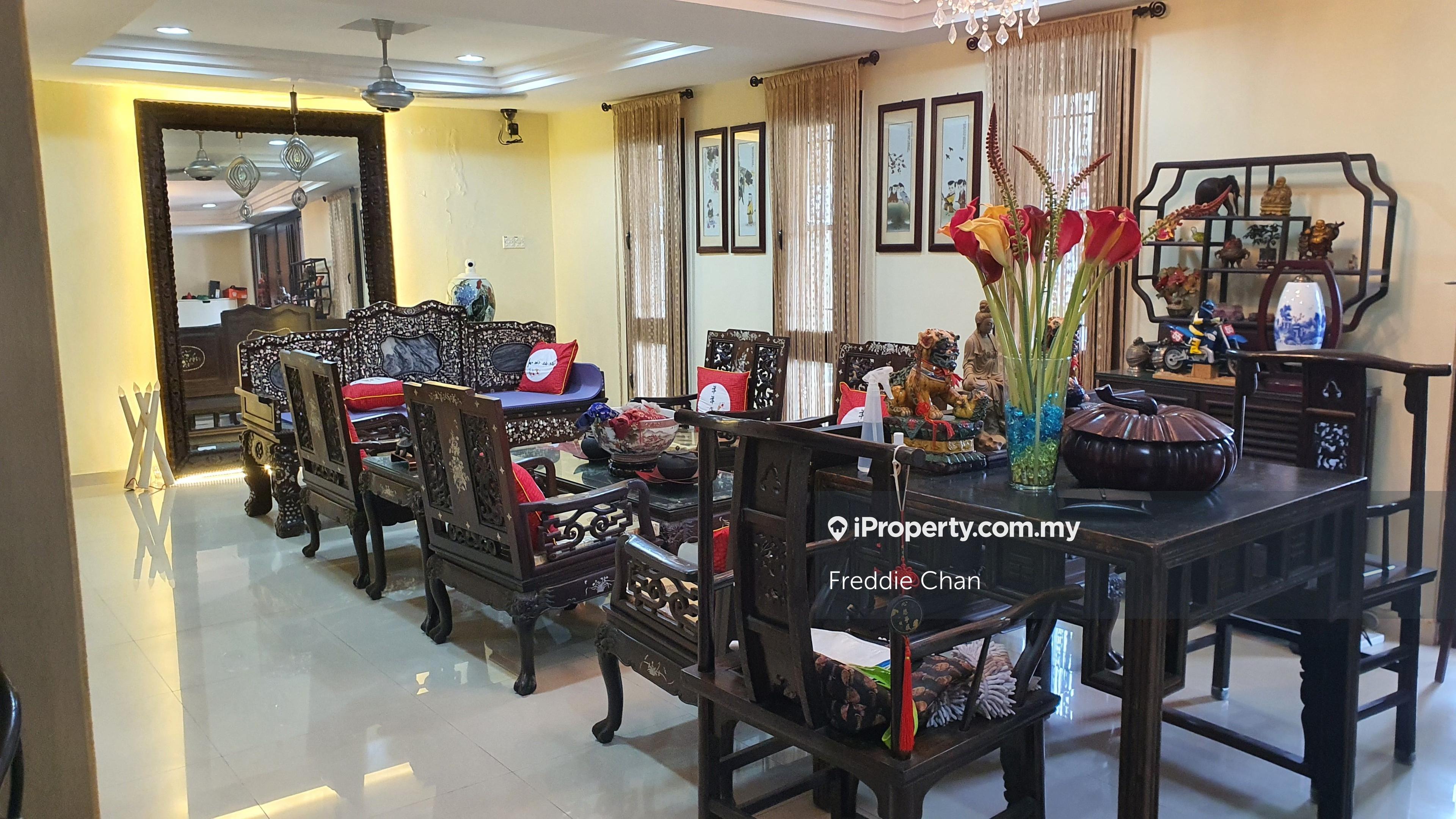 Freehold bungalow in taman universities at ss3