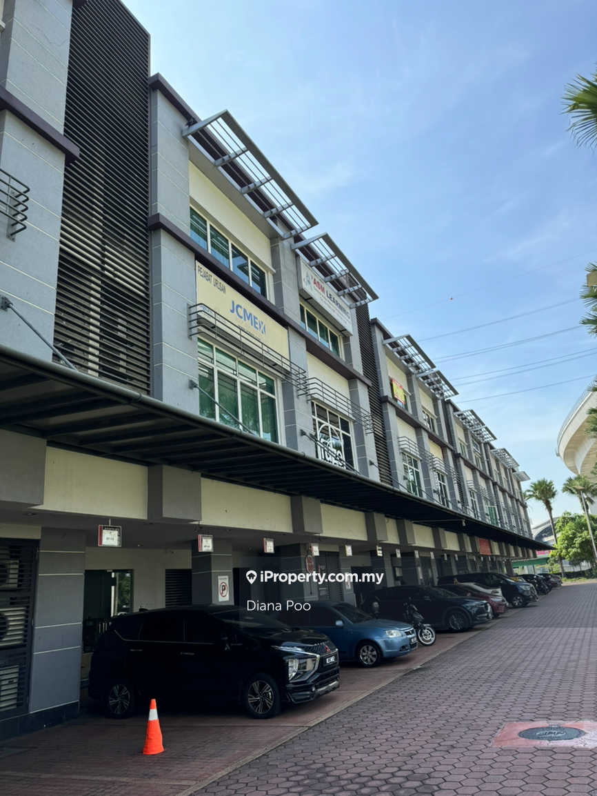 Plaza Glomac Shop-Office For Sale (Main Road)