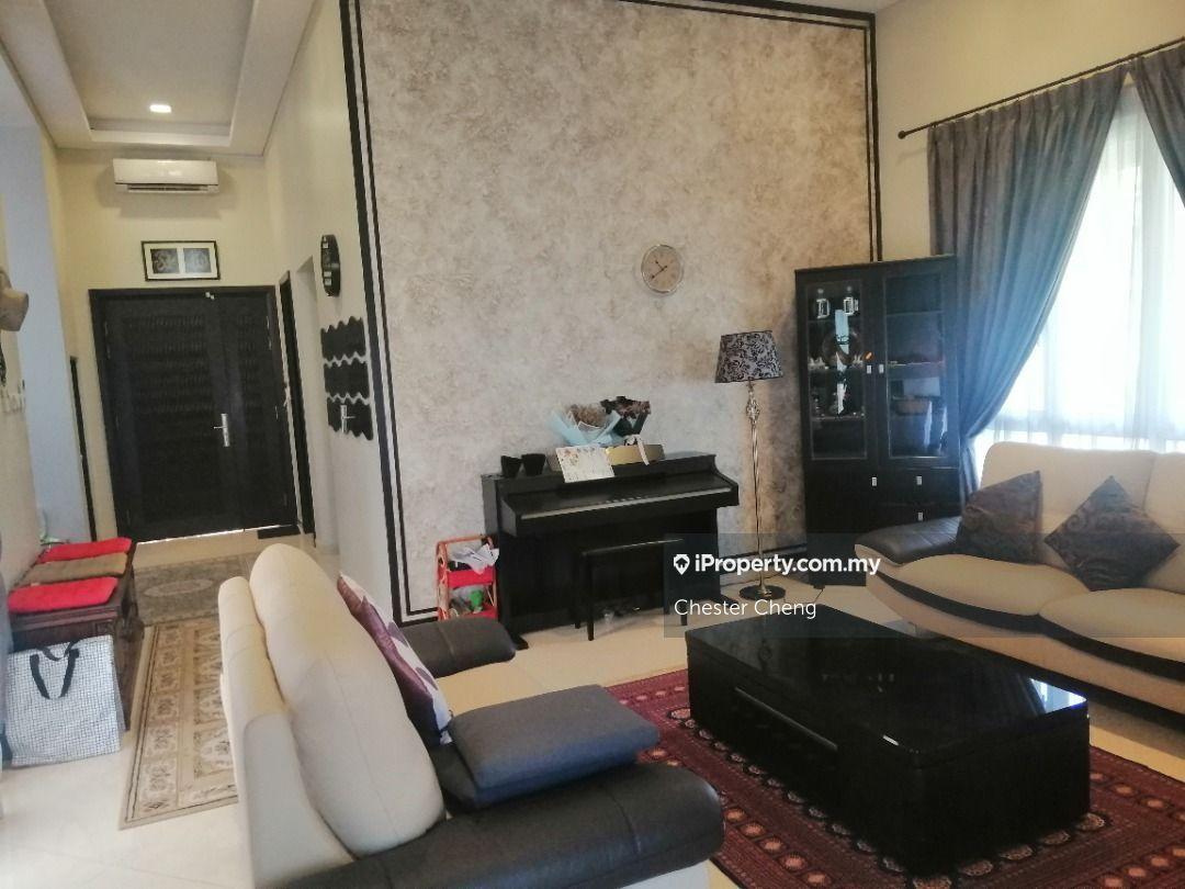 Rare and Exclusive Bungalow at Tanamera