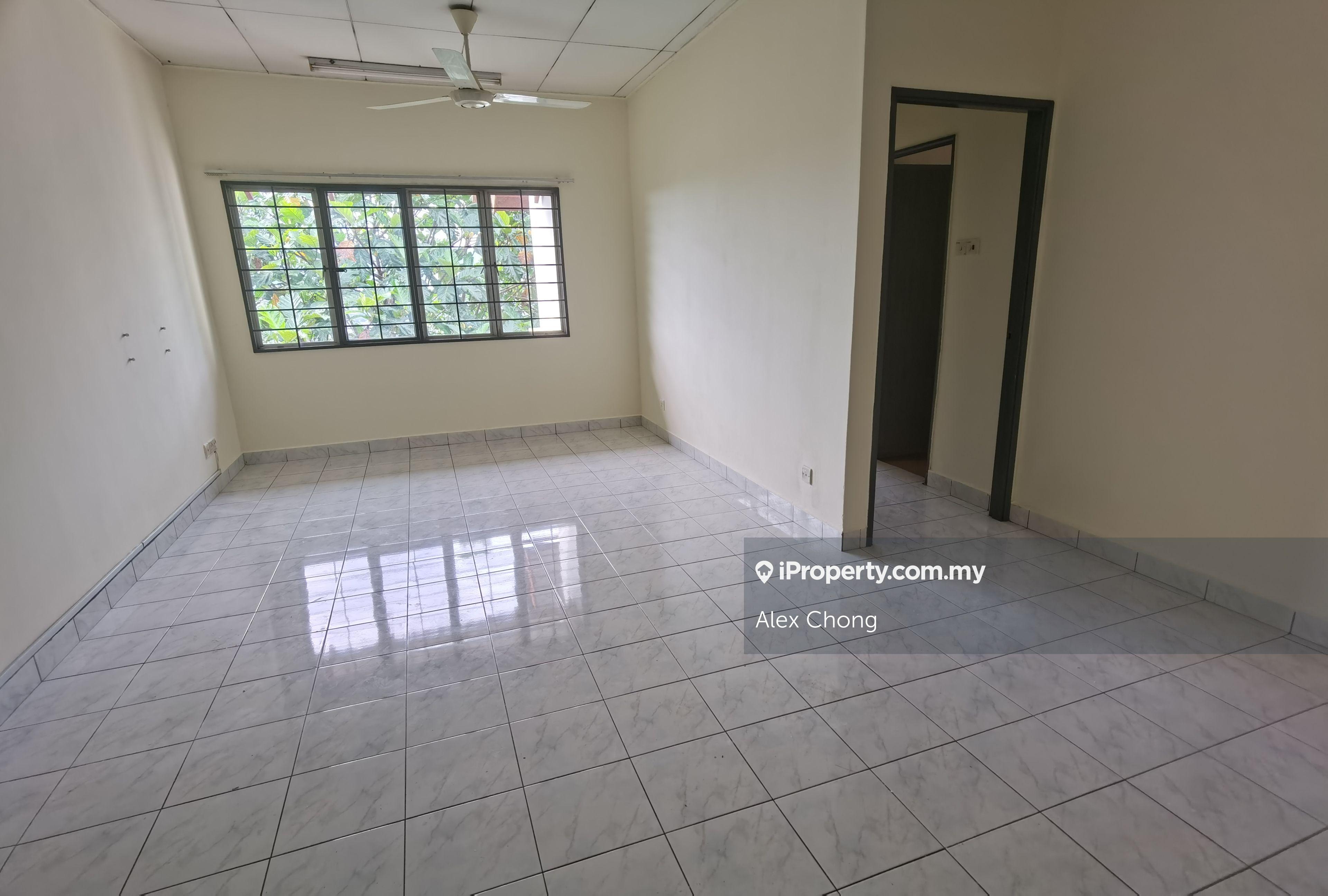 Below market price! Low density and peaceful home