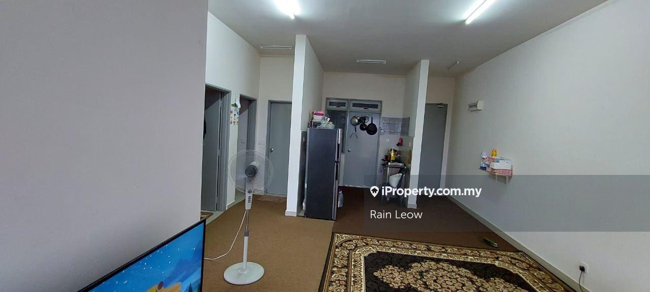Green Park Residence At Seri Kembangan For Sale!