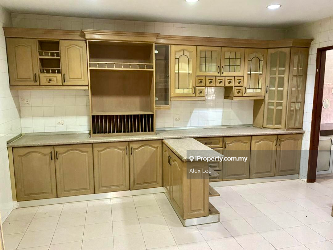 2sty Semi-Detached House fully renovated at Section 9, Shah Alam