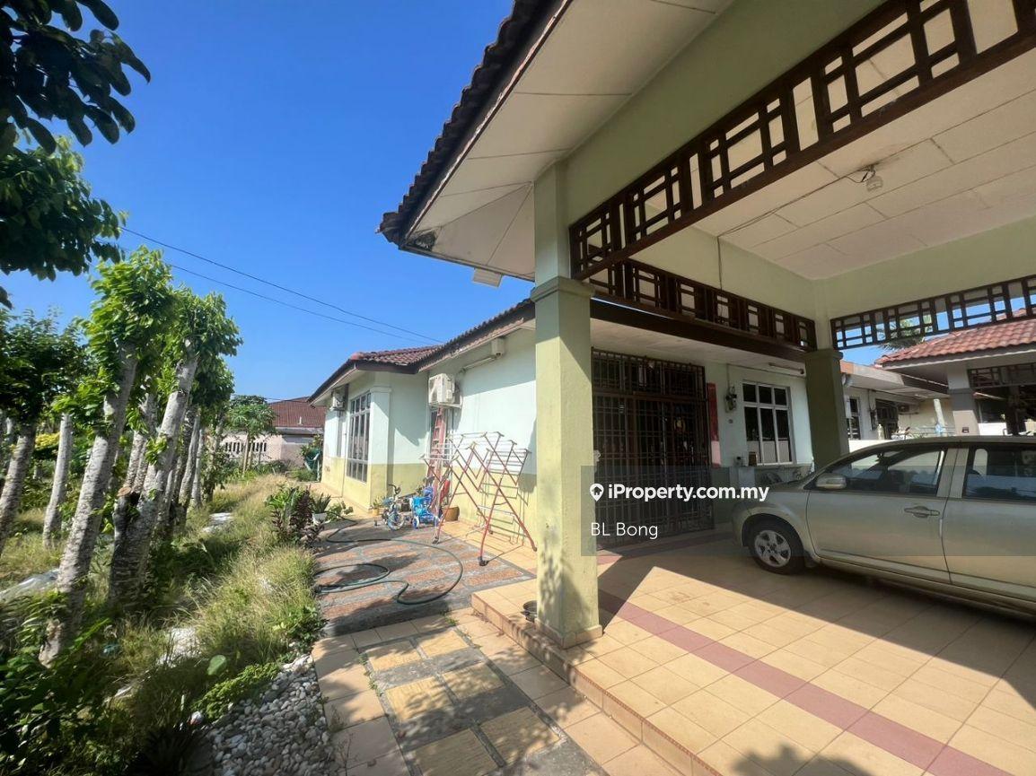 Taman Merak Mas Durian Tunggal Melaka Single Storey Semi D For Sale