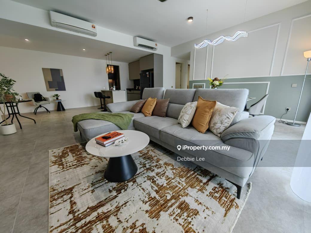 Allevia ID Renovated Luxury Condominium Mont Kiara for Rent!!