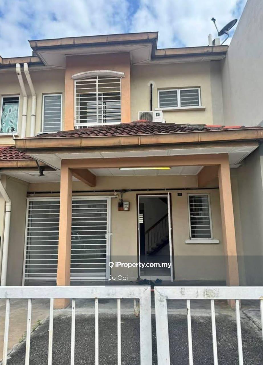 Taman lestari ,Seri Kembangan double story house