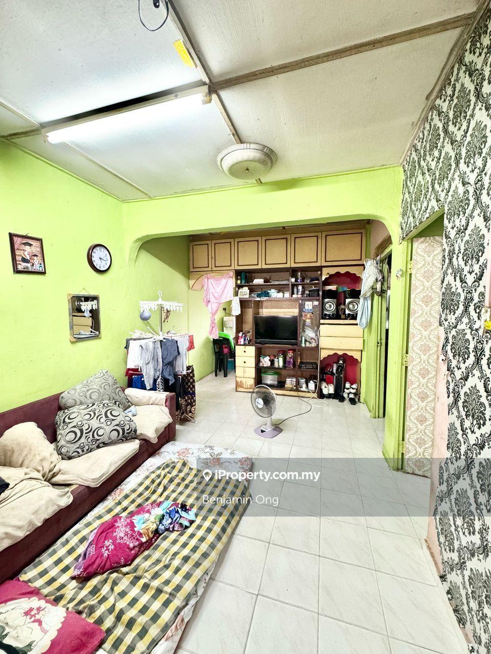 Tun Aminah Low Cost Flat