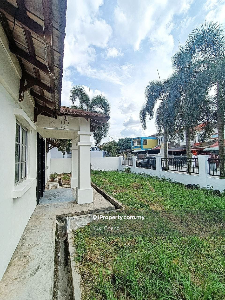 Extended kitchen, Nearby restaurant shoplot