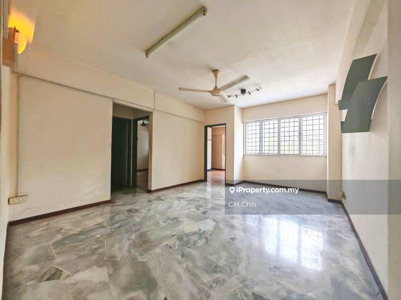 Unfurnished Tasik Heights Apartment , Tasik Selatan, Cheras