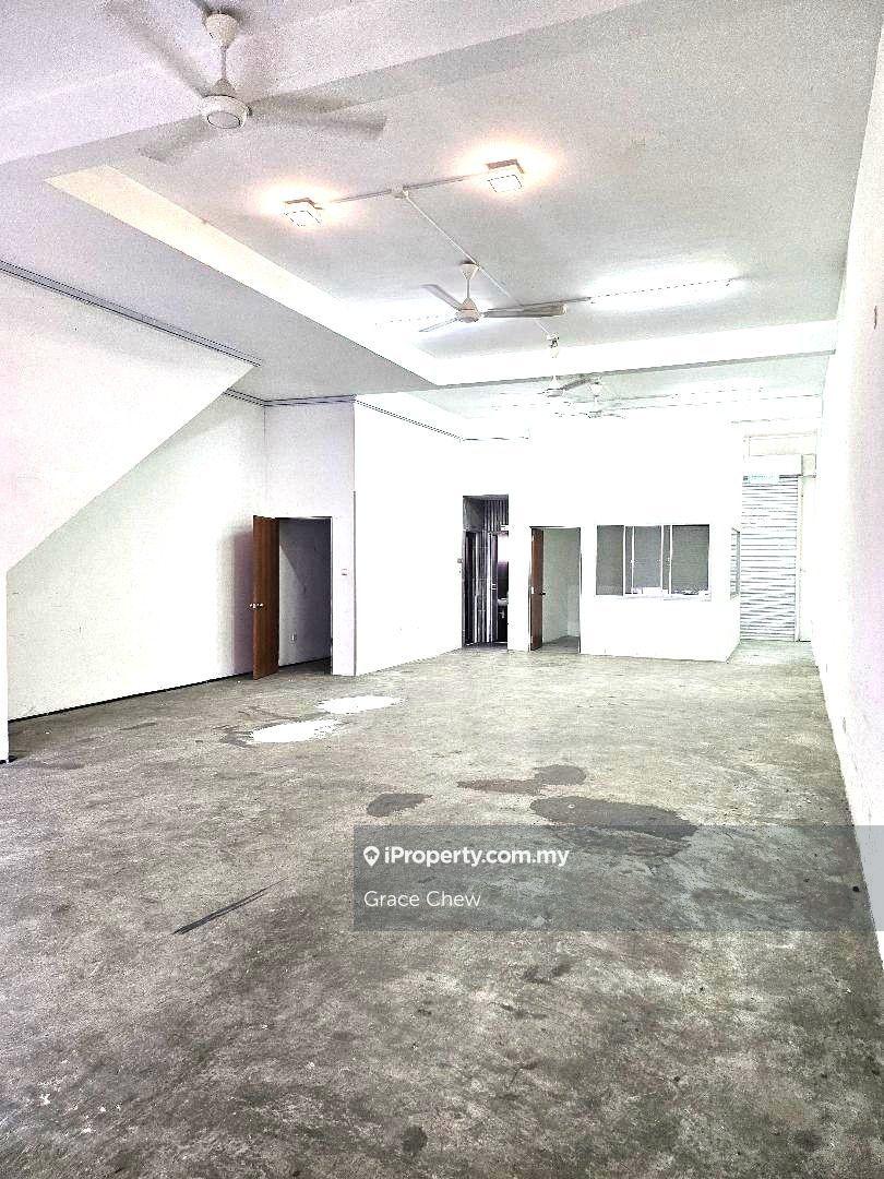 Ground Floor Shoplot at Bandar Baru Permas Jaya for Rent