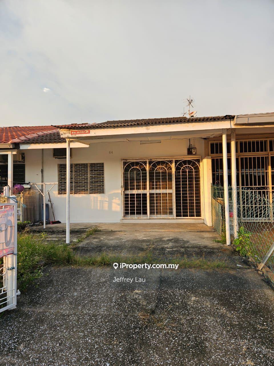1 1/2 storey house, Jalan 21 Sea Park