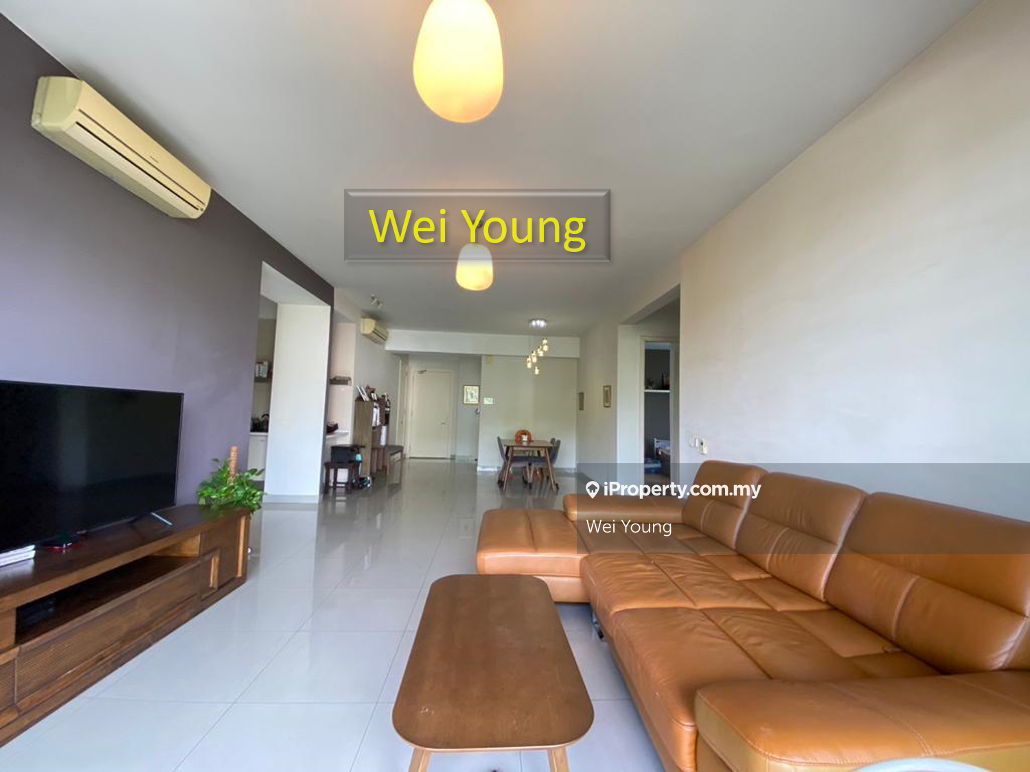 Modern Minimalist Unit, in great condition