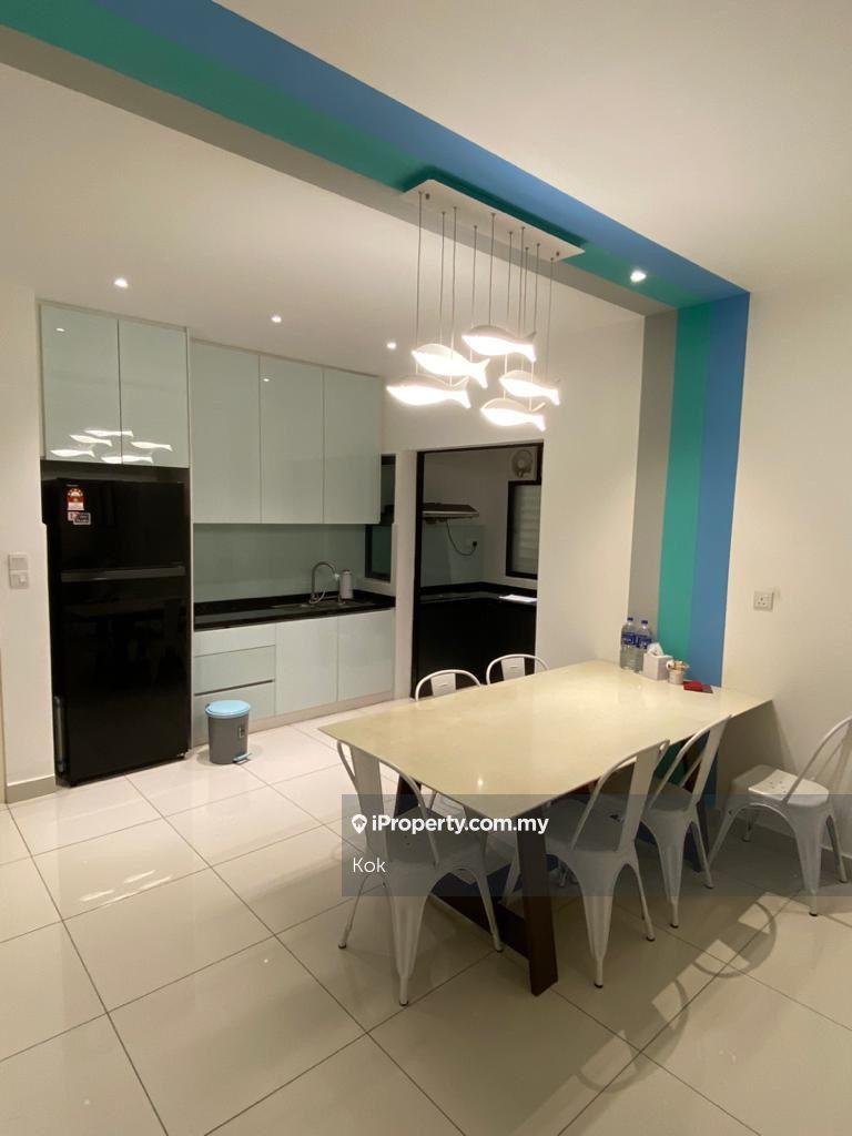 Nice renovated fully furnished unit on hand!
