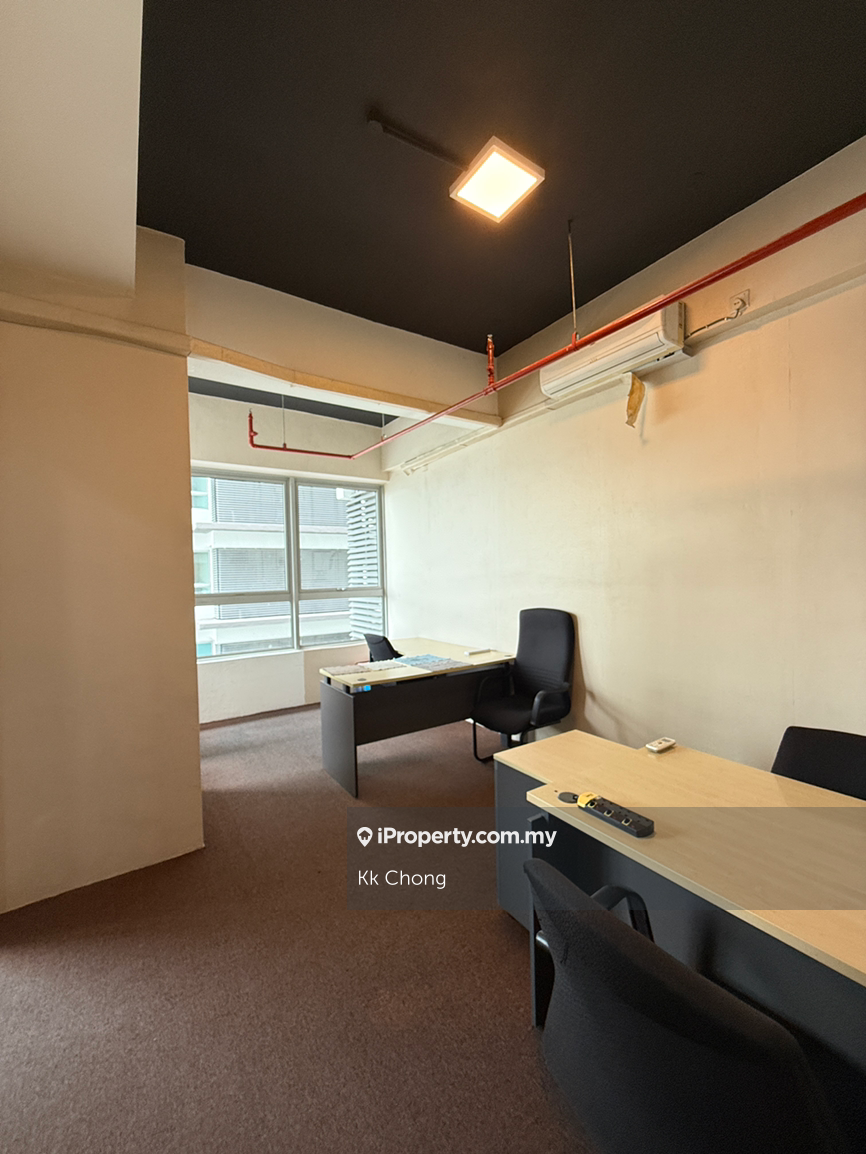 Renovated / Move in condition / 3 mins to MRT