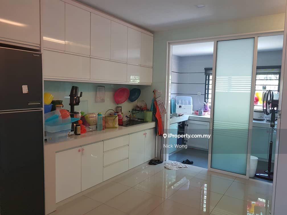 Terrace house for Sale