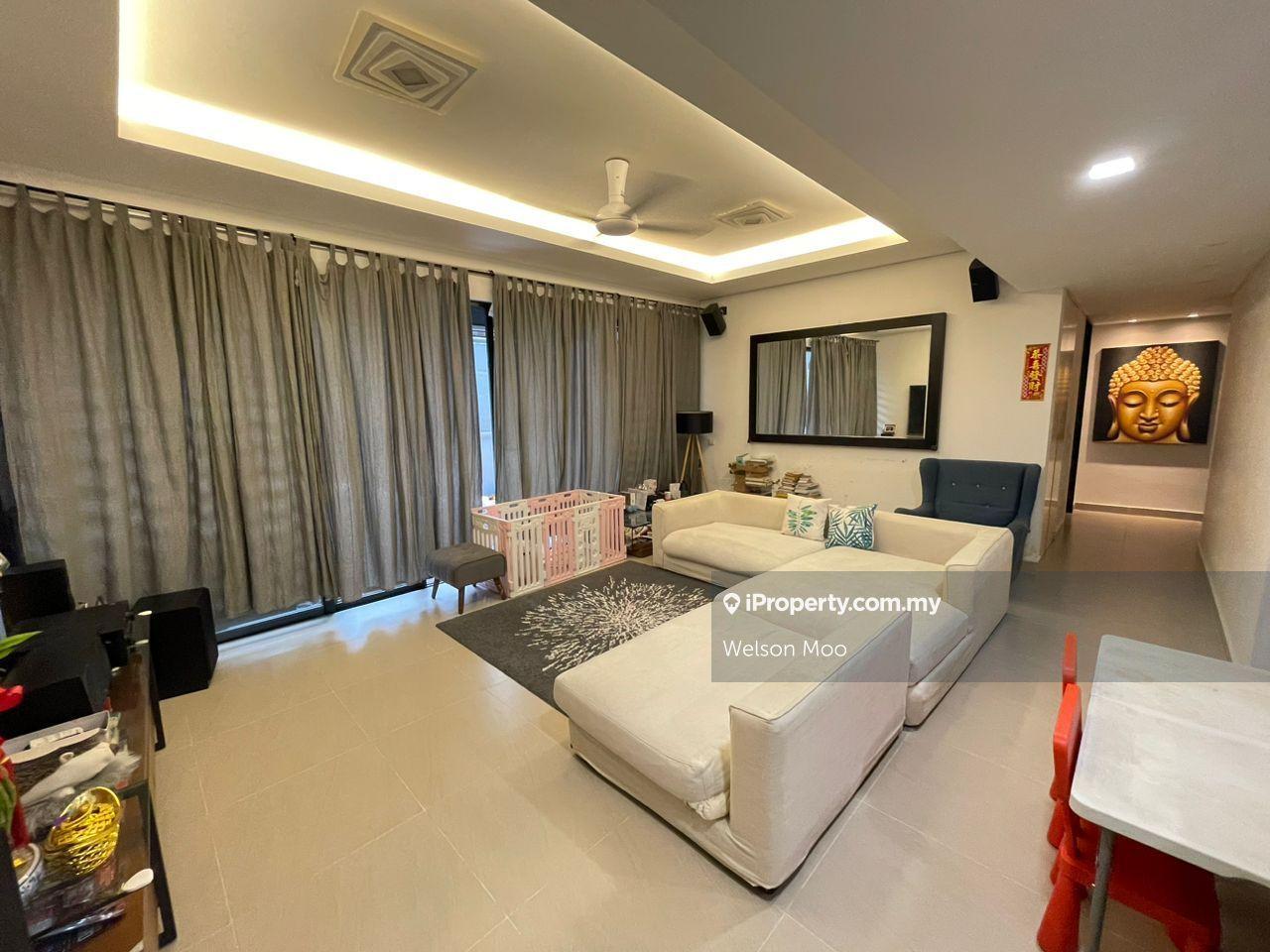 20 Trees Apartments @  Freehold @ Fully Extended @ fully renovated