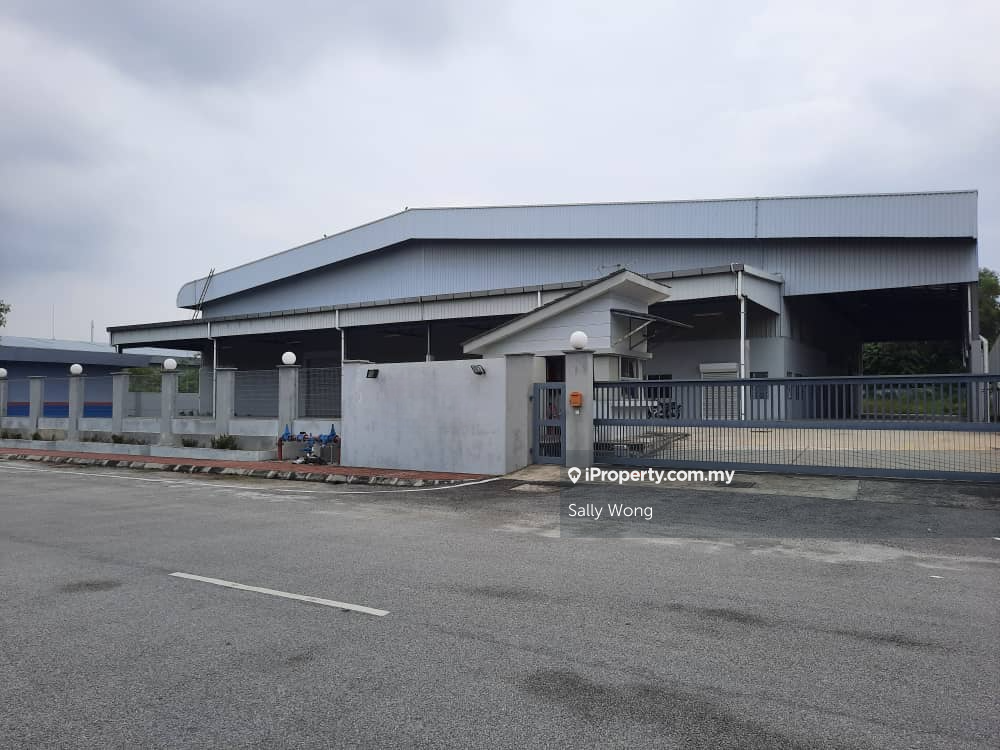 Semenyih, Bandar Rinching Semi-Detached factory with 32,000sf For Rent