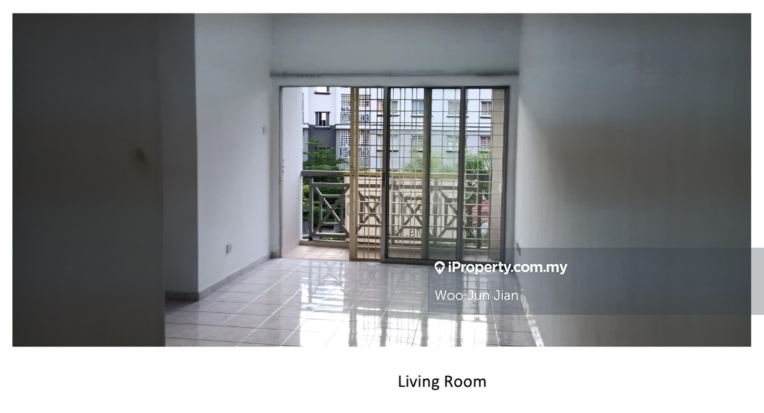 Freehold and Well Kept Sri Alpinia Unit at Bandar Puteri Puchong