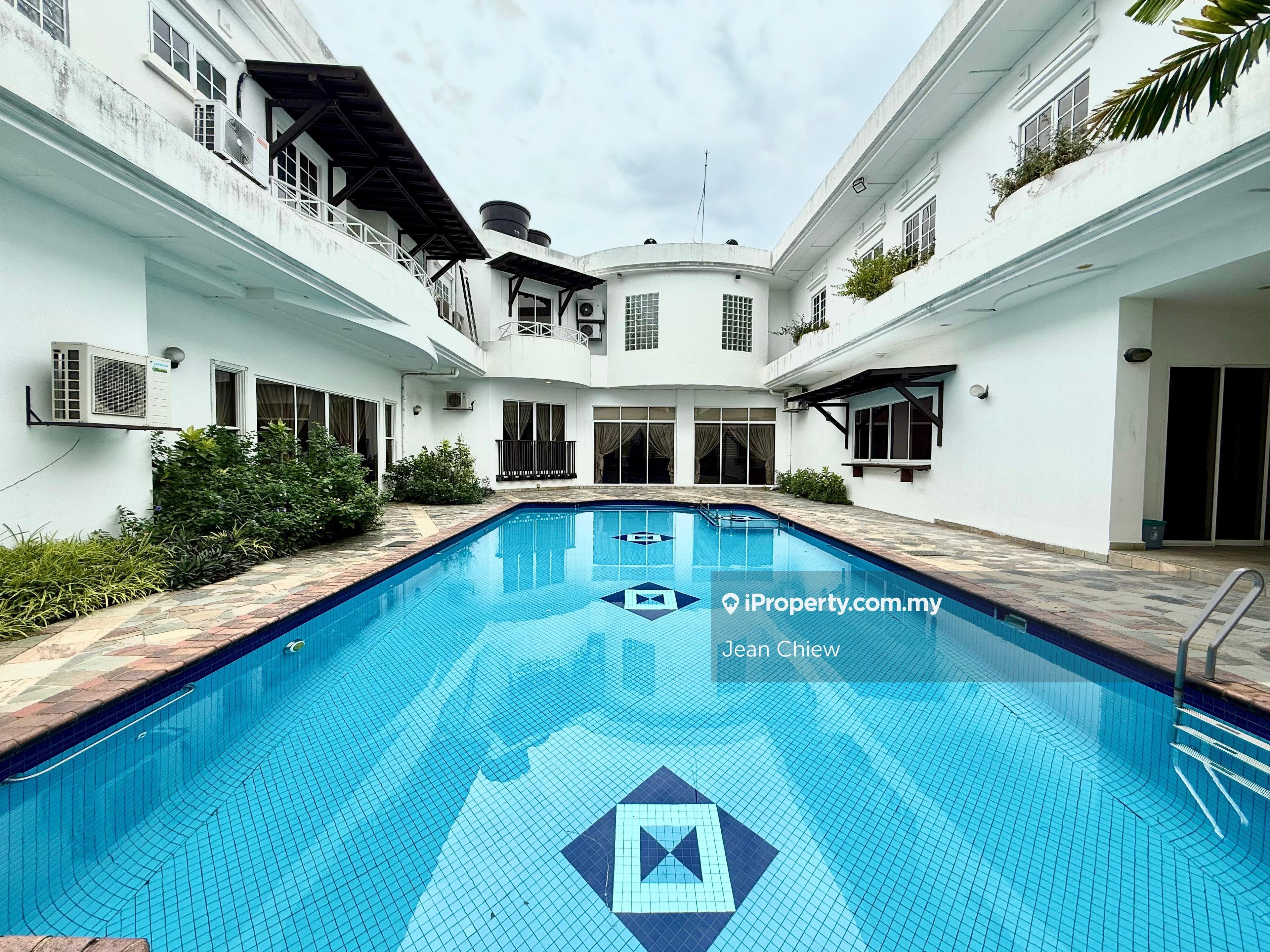 Luxury 2 storey detached house with private guardhouse and pool