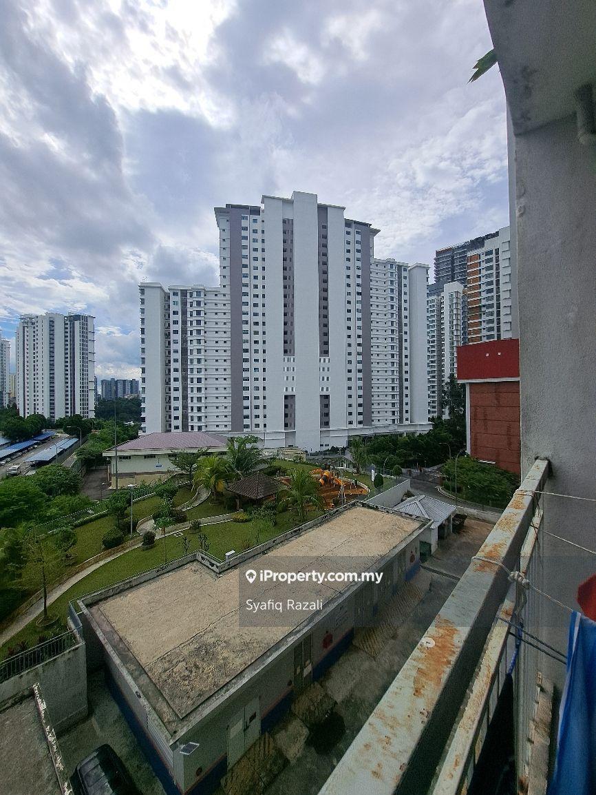 Residensi Laguna Furnished.