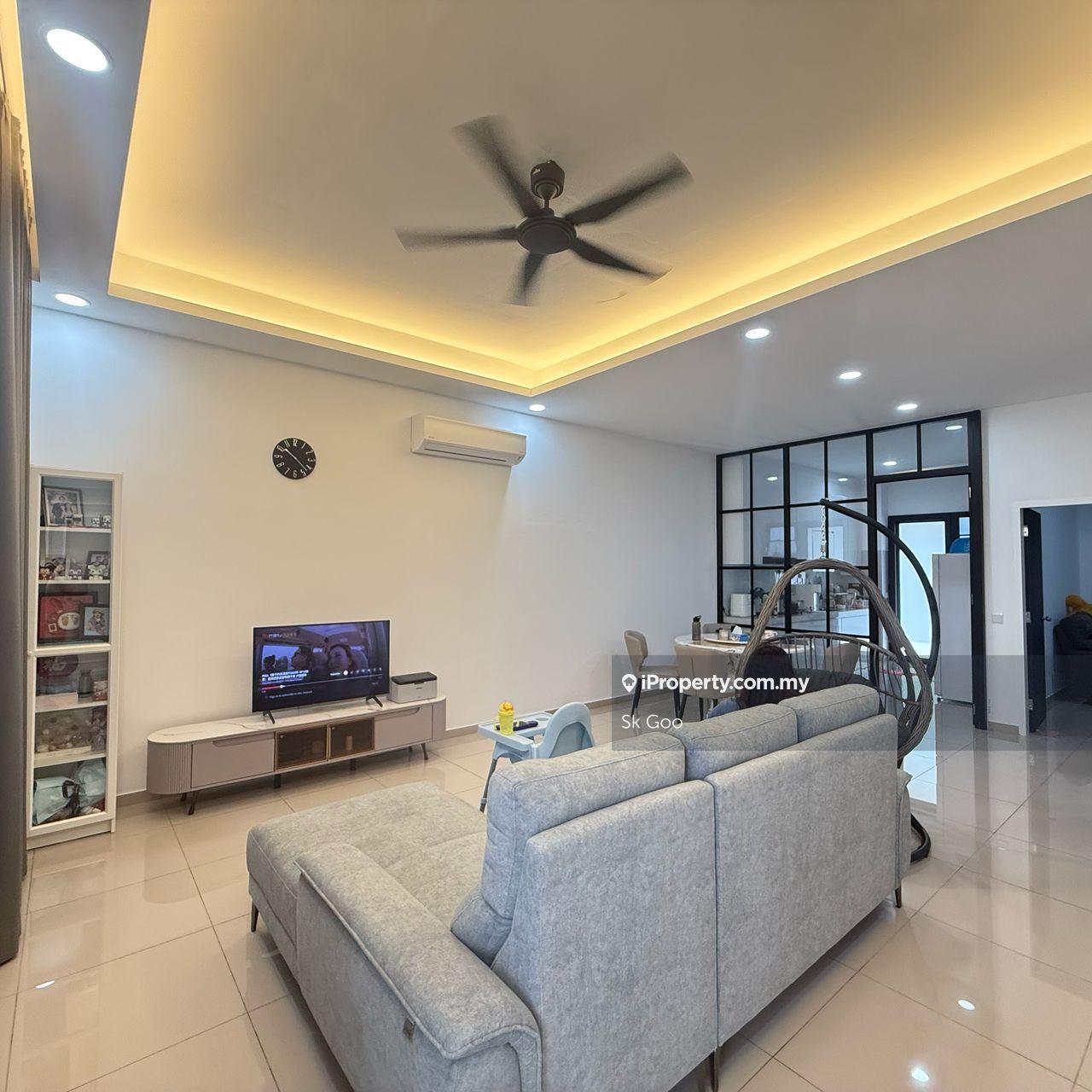 Renovated and good deal 2 storey house eco botanic the borough
