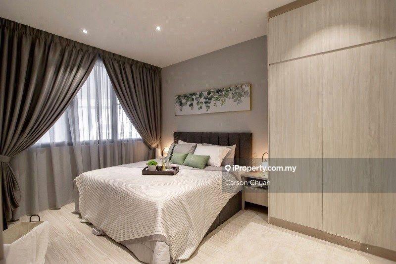 New Project Airbnb Serviced Condo Near Queensbay Mall