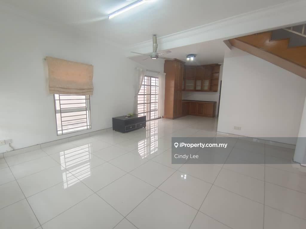 2 Storey Semi D at Bukit Serdang for Sale
