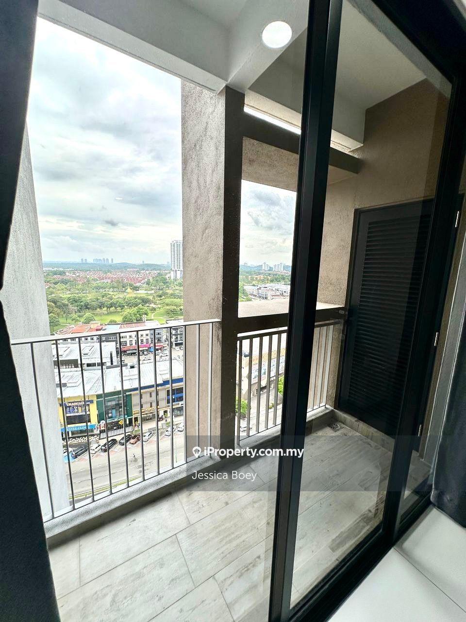 Sky Tree @ Bukit Indah Dual Key Studio Fully furnished For Rent