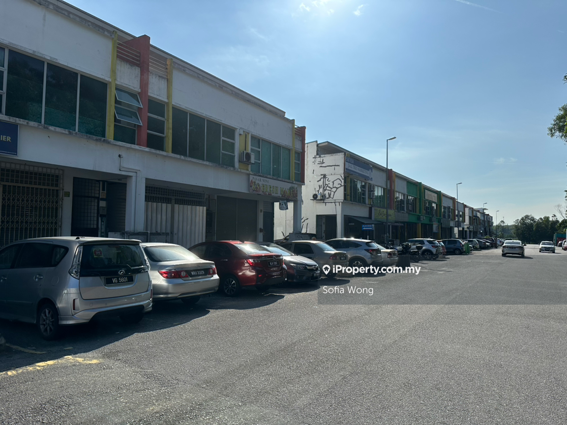 Saujana Puchong End Lot Shop at Main Access Road