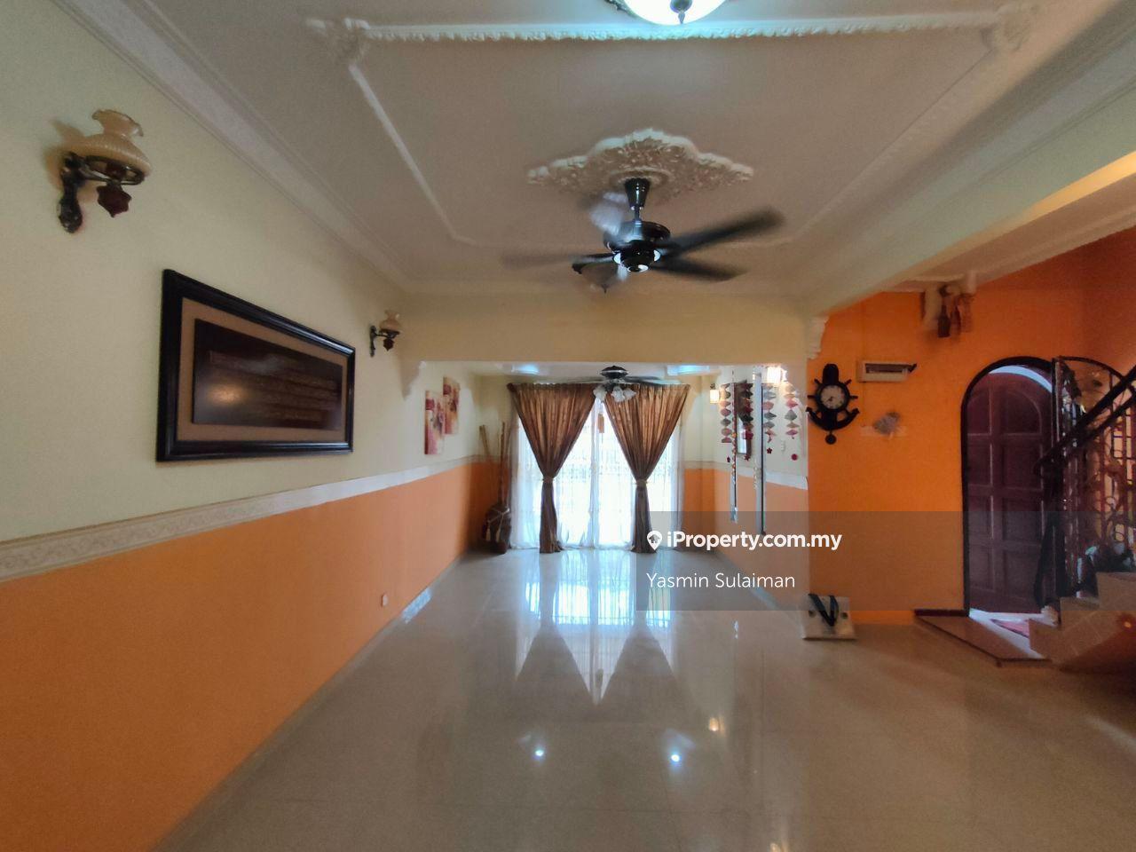 Double Storey Terrace, Jalan Kasturi, Bukit Beruntung, Rawang