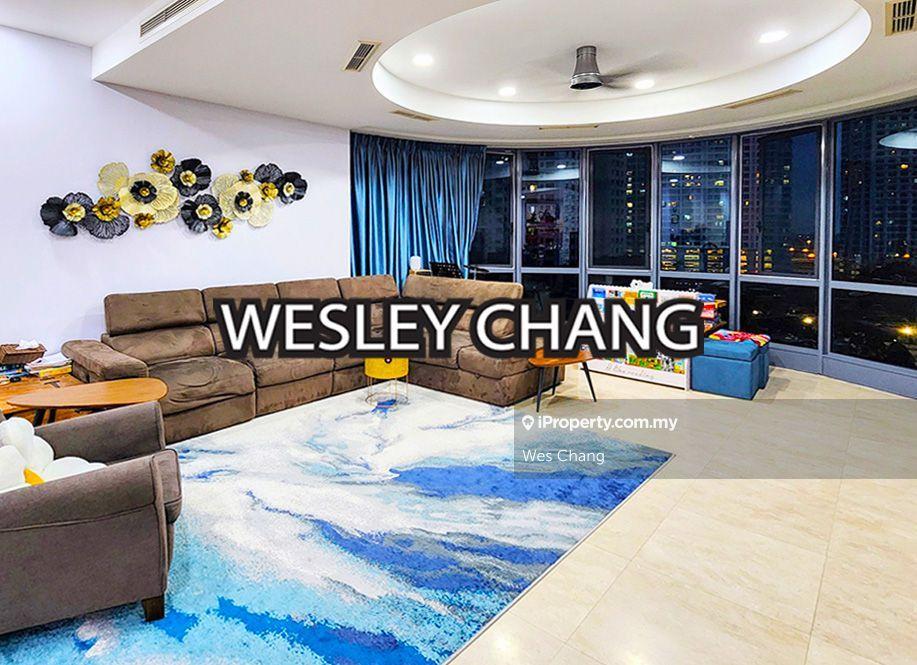 Magnificient pool and green view home, walking distance to 163 & mkis
