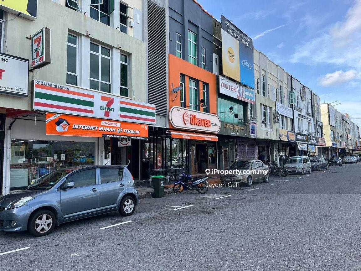 Tenanted with Good Roi, Facing Road