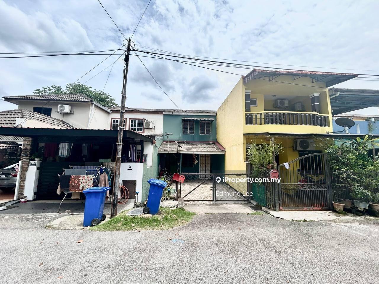 Fully Renovation Easy Parking Nearby Road Junction