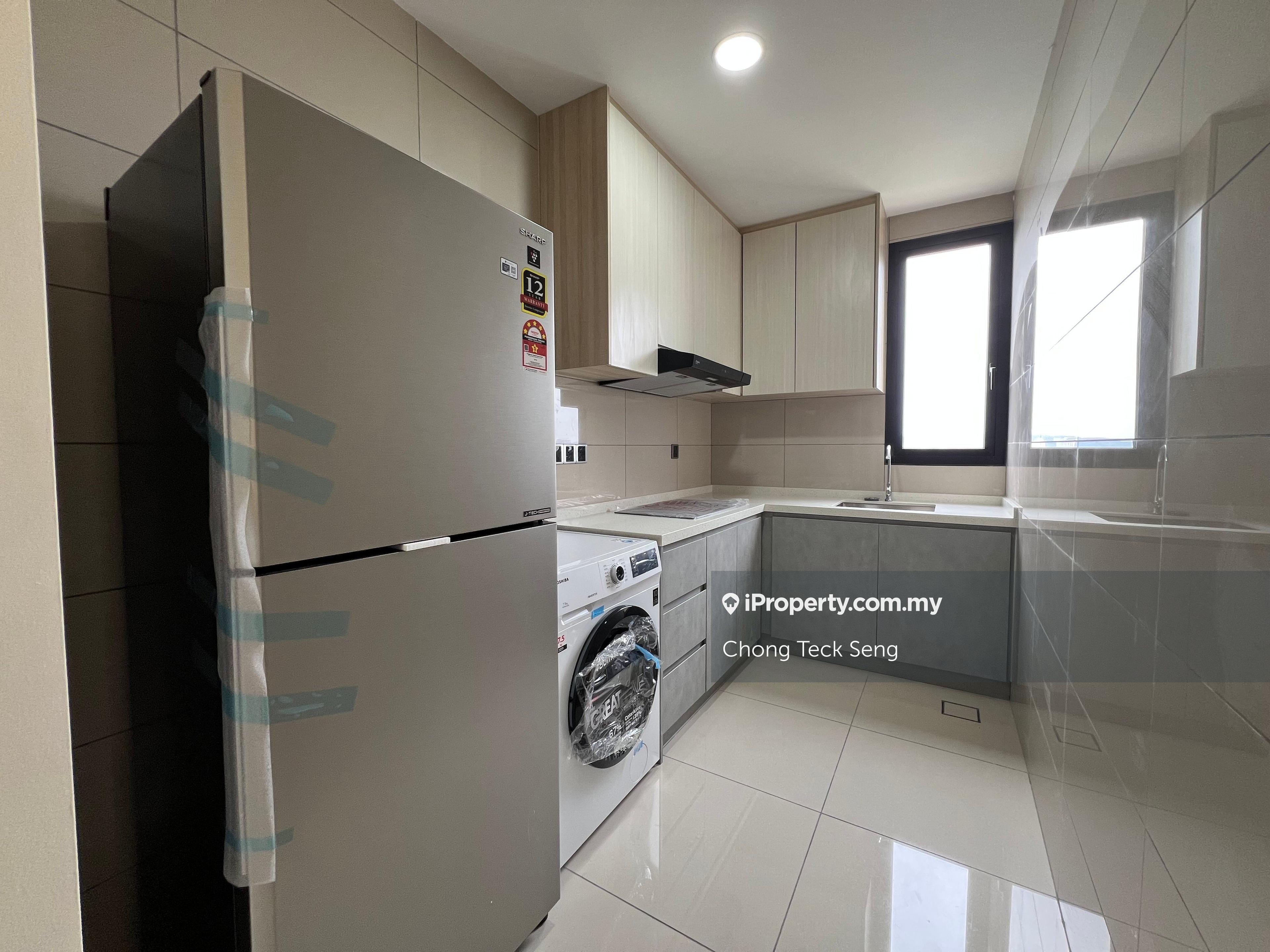 Brand New Unit on High Floor
