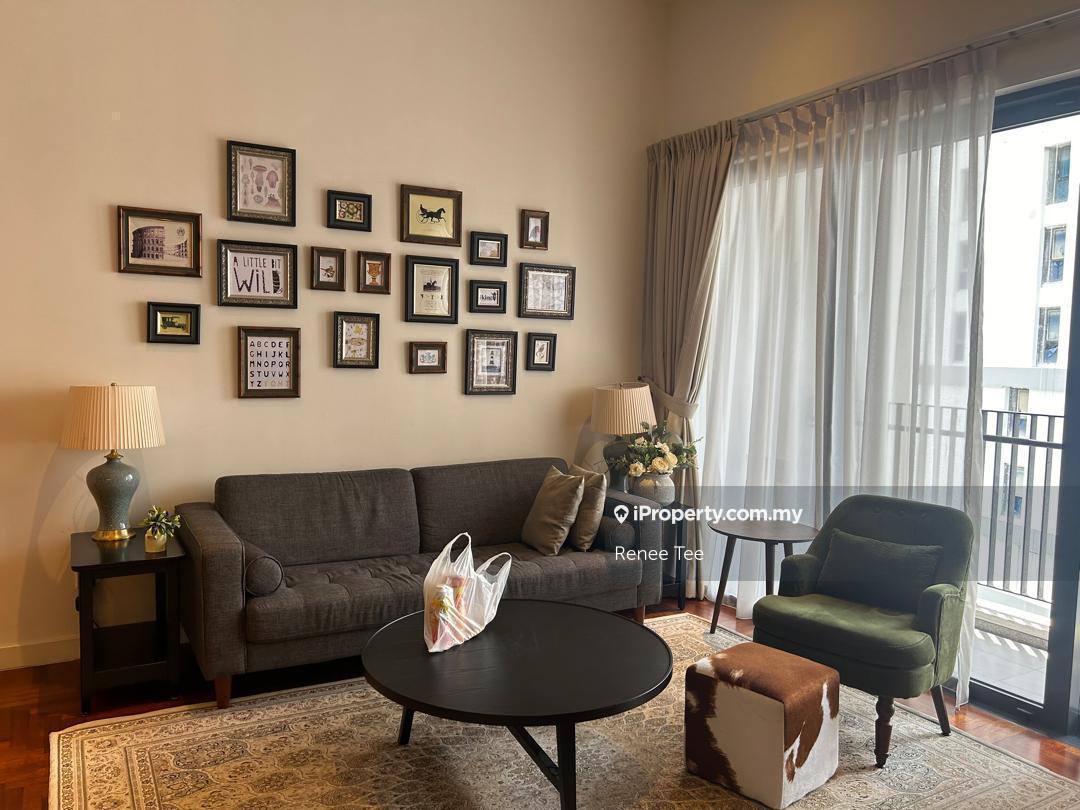Big one room unit in The Mews KLCC walking distance to KLCC