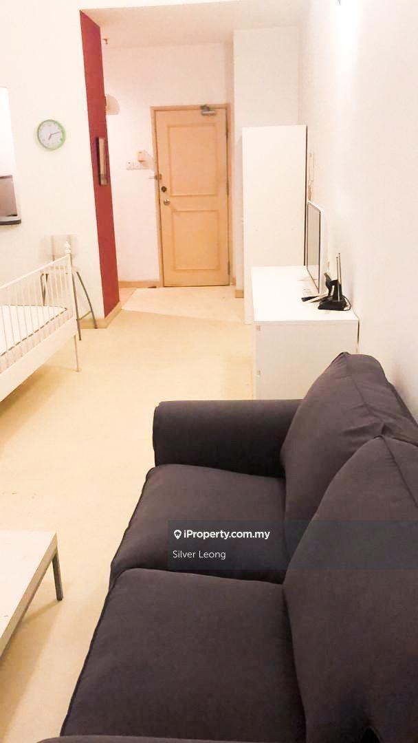 Dorchester (Plaza Damas) Studio for sale
