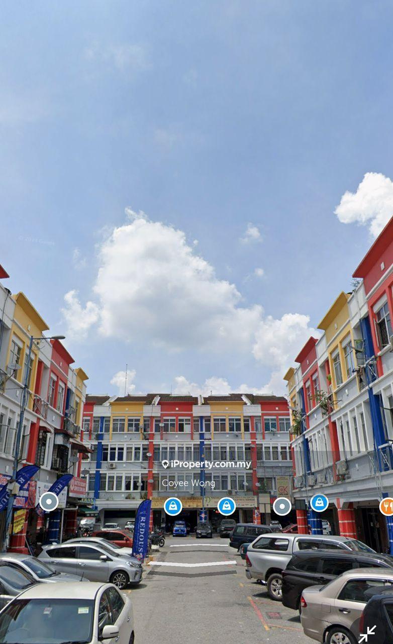 Batu Caves Centre Point, Ground Floor Shop Lot, Sri Gombak, Selayang