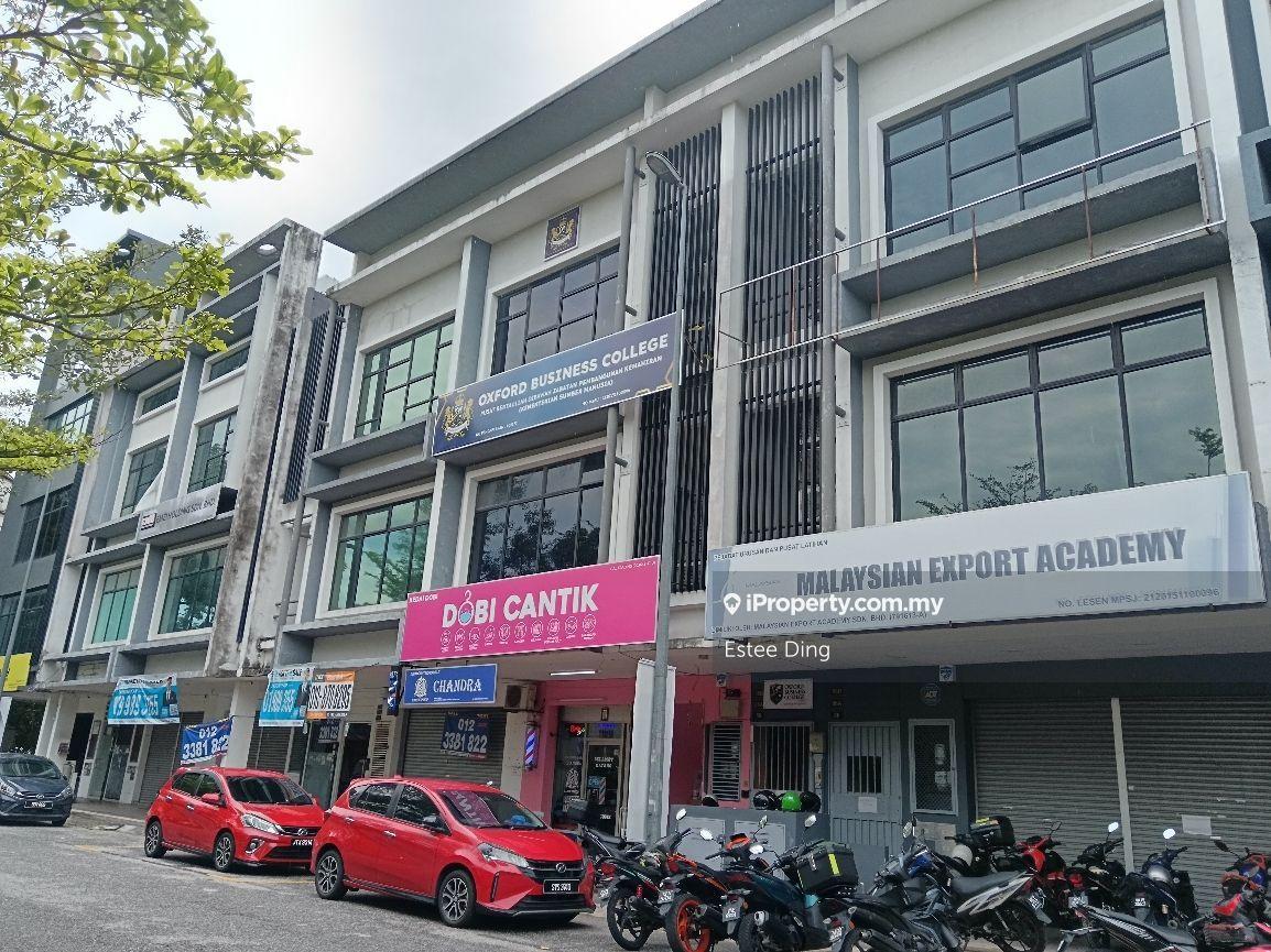 Shop for sale at bukit puchong